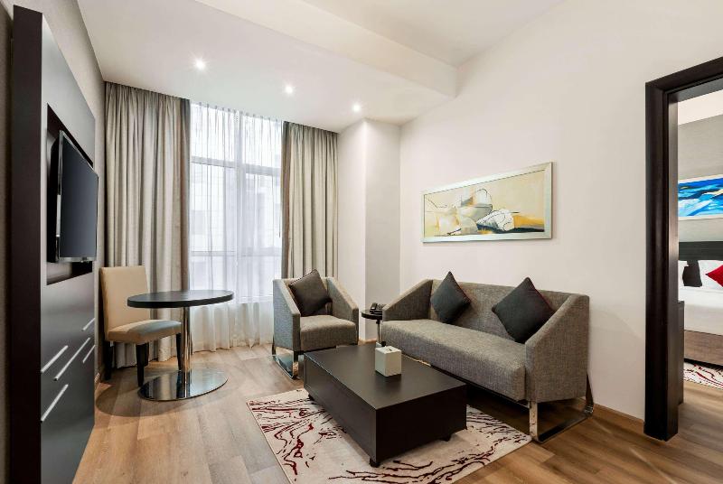 Ramada By Wyndham Dubai Barsha Heights Ex AurisInn - Oda
