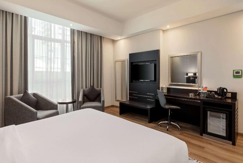 Ramada By Wyndham Dubai Barsha Heights Ex AurisInn - Oda