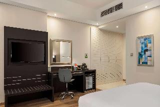 Ramada By Wyndham Dubai Barsha Heights Ex AurisInn fotoÄŸrafÄ±