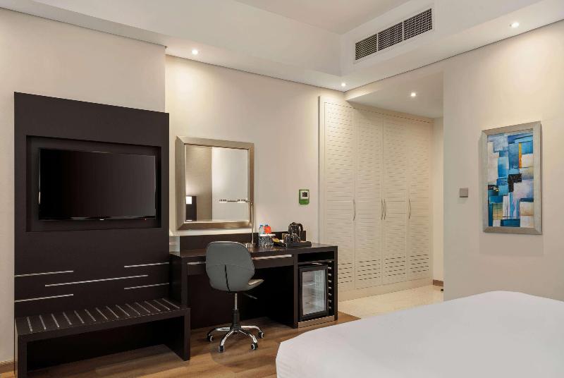 Ramada By Wyndham Dubai Barsha Heights Ex AurisInn - Oda