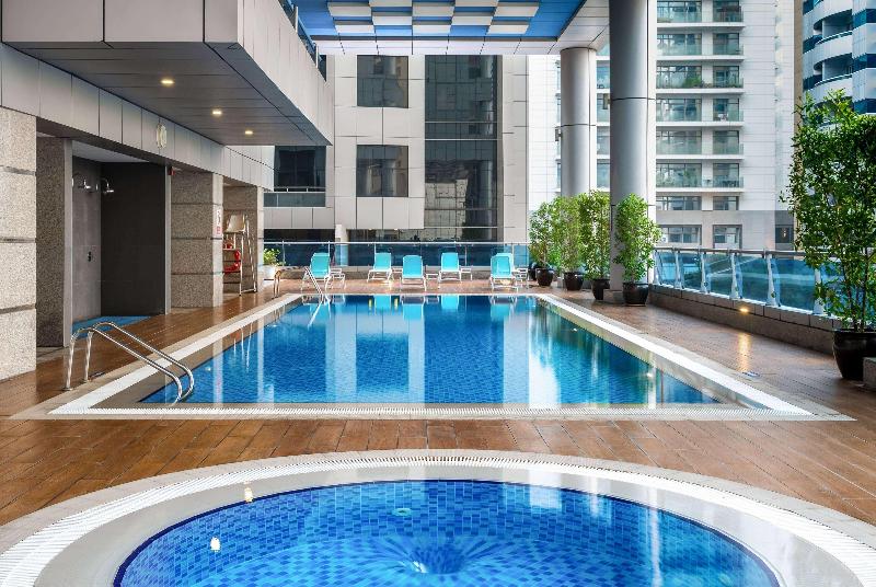 Ramada By Wyndham Dubai Barsha Heights Ex AurisInn - Havuz