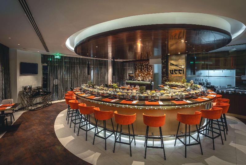 Ramada By Wyndham Dubai Barsha Heights Ex AurisInn - Restoran