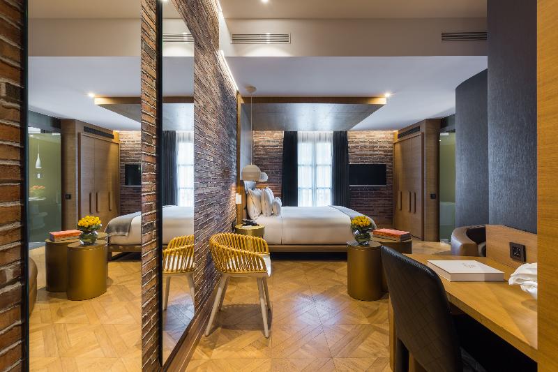 Monument Hotel - Oda
