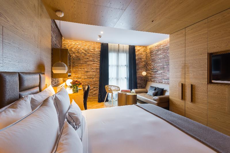 Monument Hotel - Oda