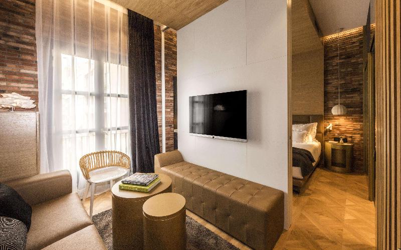 Monument Hotel - Oda