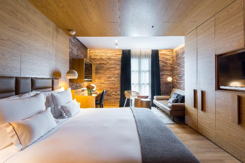Monument Hotel - Oda