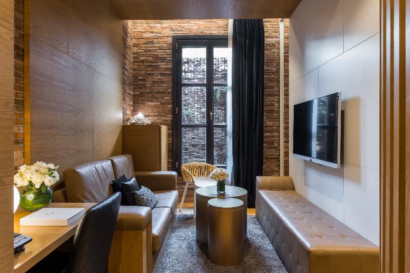 Monument Hotel - Oda