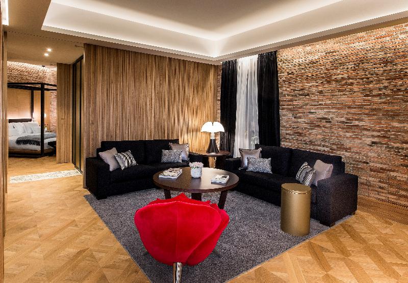 Monument Hotel - Oda
