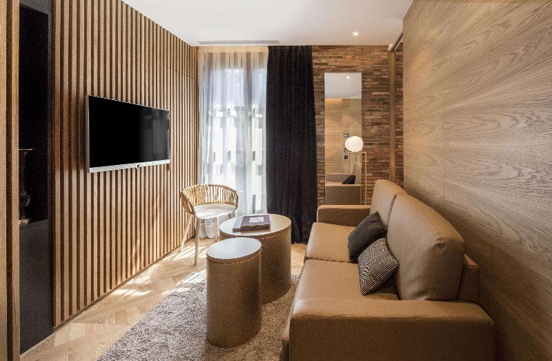 Monument Hotel - Oda