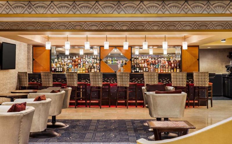 Inn at Great Neck, WorldHotels Crafted - Bar