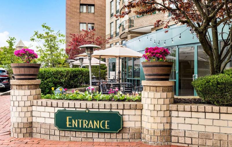 Inn at Great Neck, WorldHotels Crafted - Genel