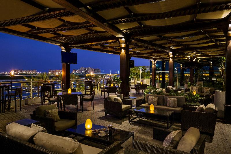 Bay La Sun Hotel and Marina - Teras