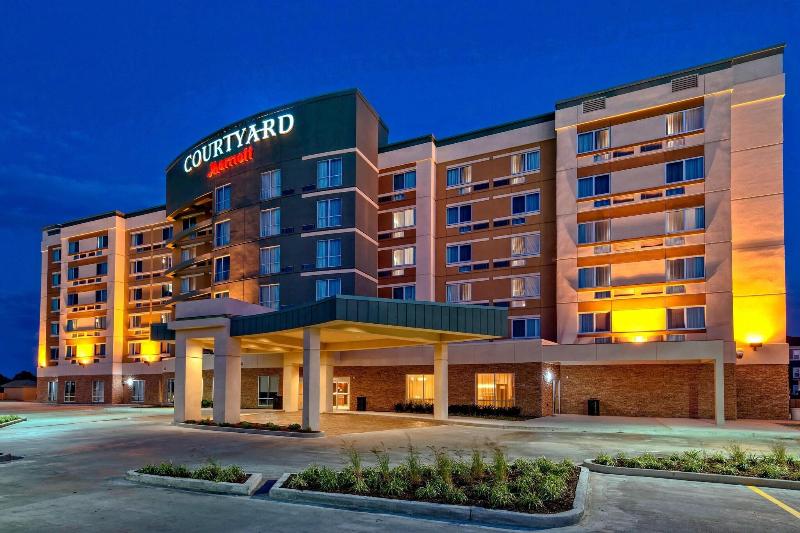 Courtyard Westbury Long Island - Genel