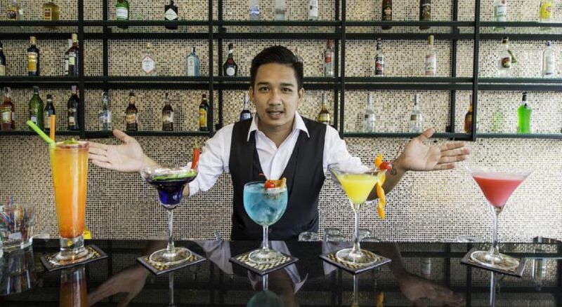 The Lunar Patong - Bar
