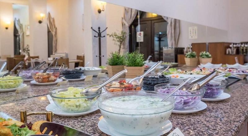Zara Hotel - Restoran