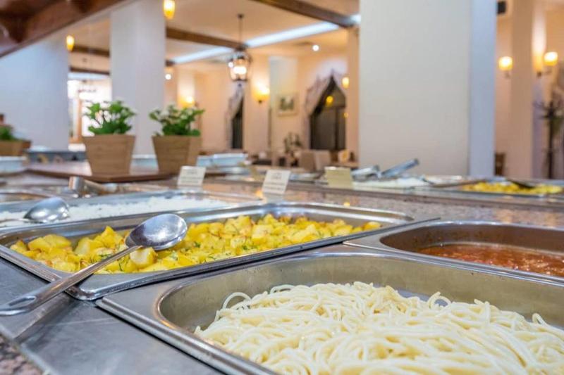 Zara Hotel - Restoran