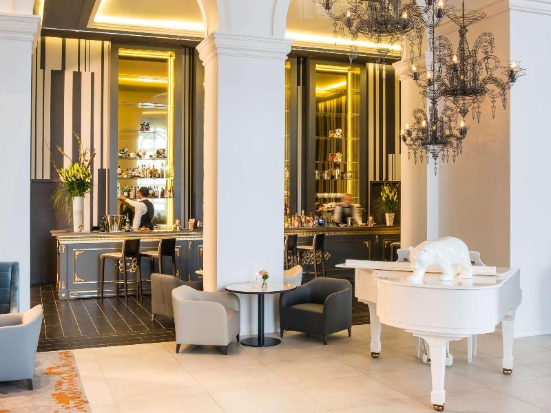 Cures Marines Hotel ThalassoSpa Trouville MGallery - Bar