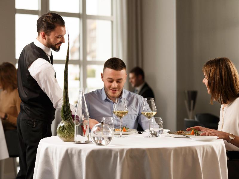 Cures Marines Hotel ThalassoSpa Trouville MGallery - Restoran