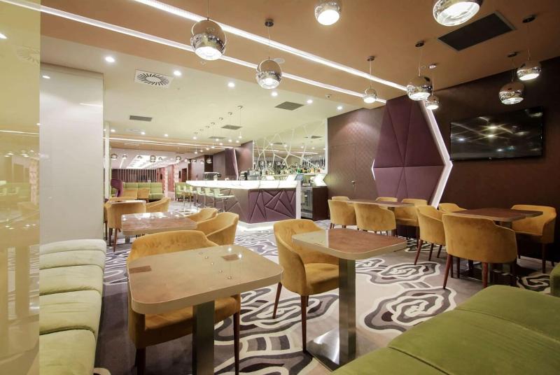 Ramada Plaza Craiova - Bar