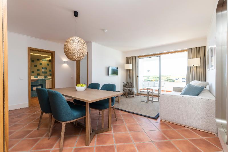 The Patio Suite Hotel - Oda