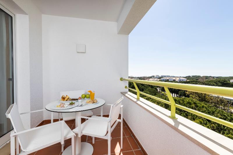 The Patio Suite Hotel - Oda