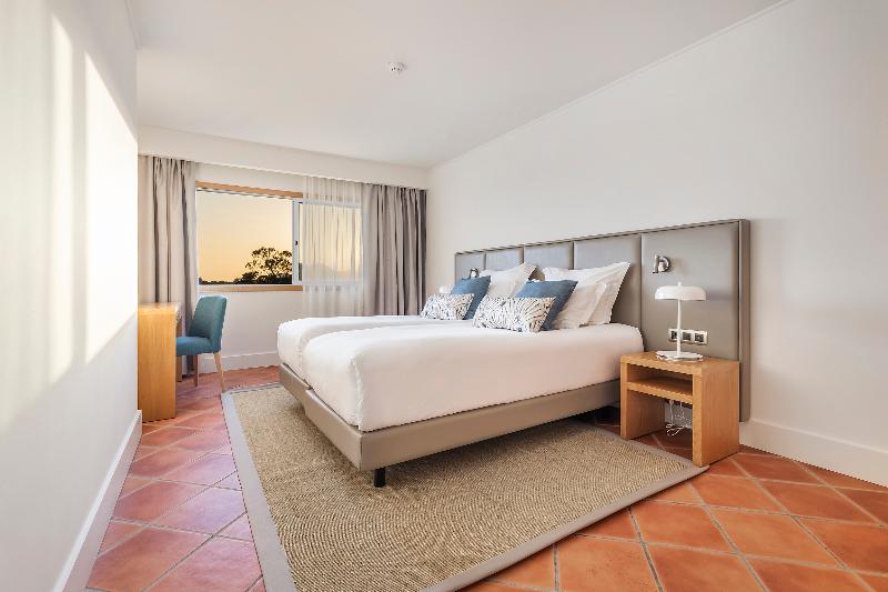 The Patio Suite Hotel - Oda