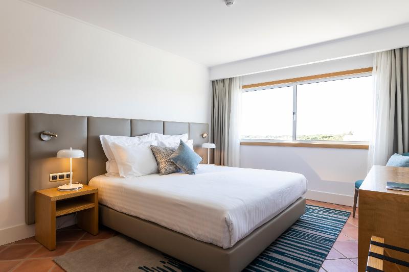 The Patio Suite Hotel - Oda