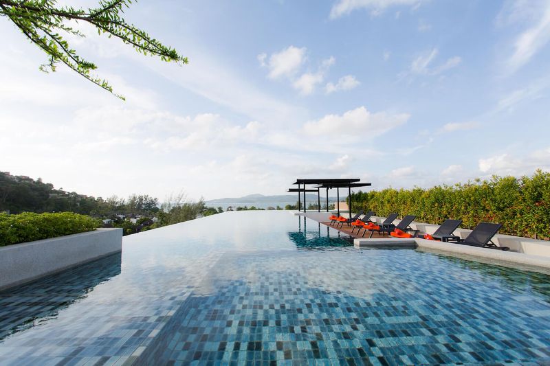 6th Avenue Surin Beach - Genel