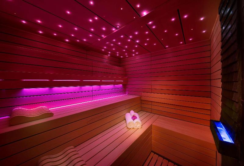 AlRayyan Hotel Doha, Curio Collection by Hilton - Aktivite