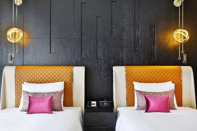 AlRayyan Hotel Doha, Curio Collection by Hilton - Oda
