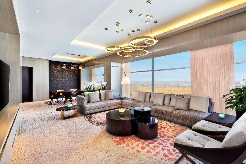 AlRayyan Hotel Doha, Curio Collection by Hilton - Oda