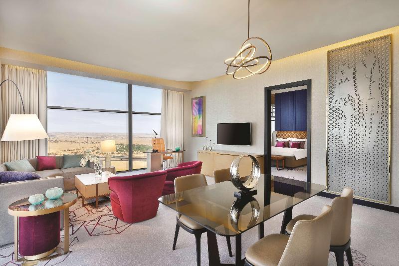 AlRayyan Hotel Doha, Curio Collection by Hilton - Oda