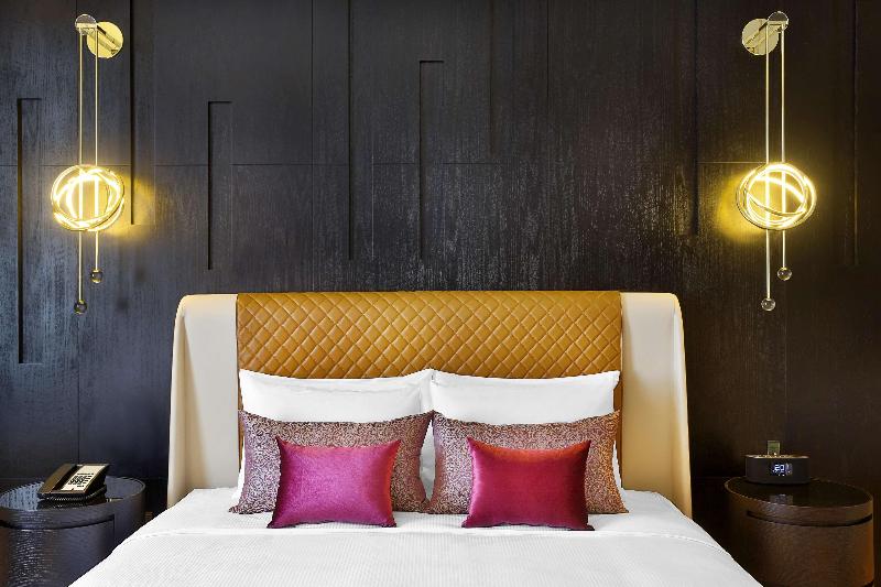 AlRayyan Hotel Doha, Curio Collection by Hilton - Oda