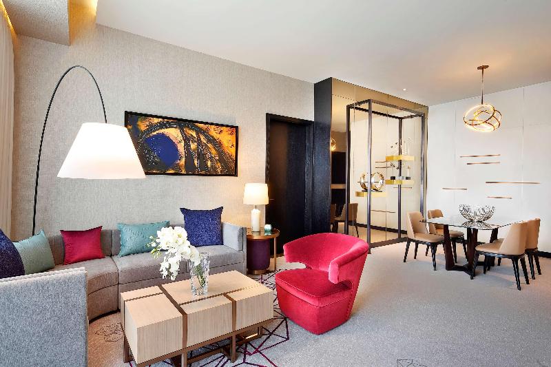 AlRayyan Hotel Doha, Curio Collection by Hilton - Oda