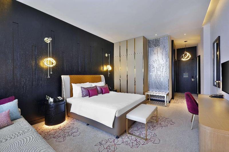 AlRayyan Hotel Doha, Curio Collection by Hilton - Oda