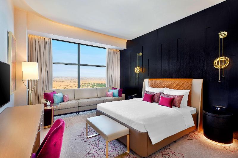 AlRayyan Hotel Doha, Curio Collection by Hilton - Oda