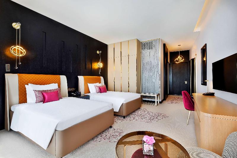 AlRayyan Hotel Doha, Curio Collection by Hilton - Oda