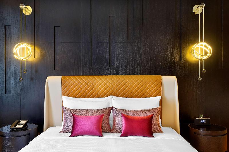 AlRayyan Hotel Doha, Curio Collection by Hilton - Oda