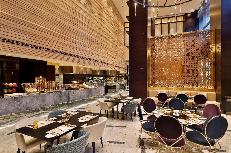 AlRayyan Hotel Doha, Curio Collection by Hilton - Restoran