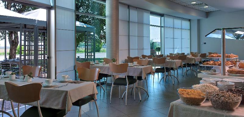 B&B Hotel Langhe Cherasco - Restoran