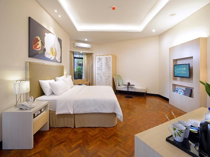 Surya Hotel and Cottage Prigen ,Tretes - Oda
