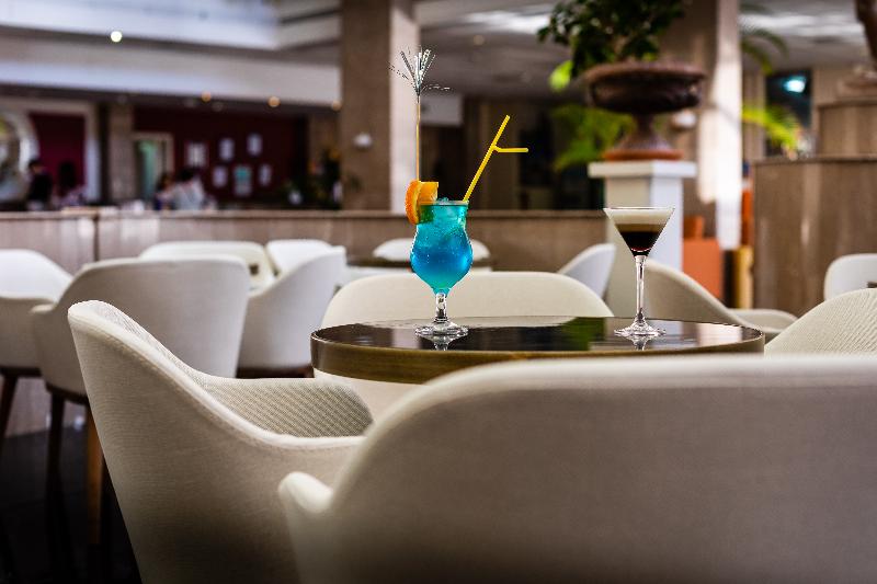 Louis Phaethon Beach - Bar
