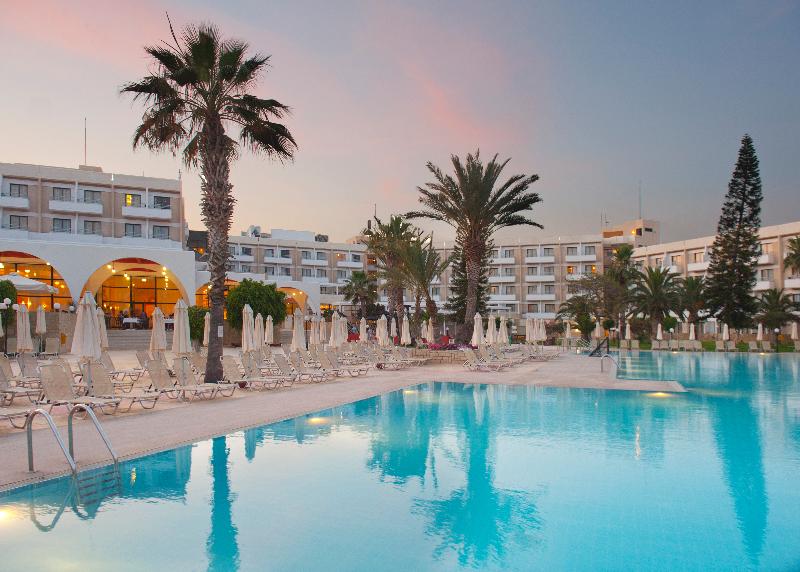Louis Phaethon Beach - Genel