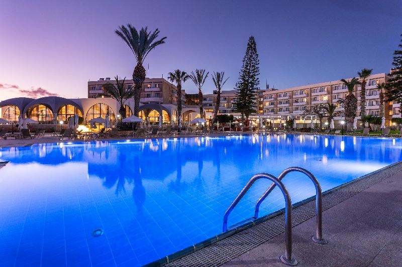 Louis Phaethon Beach - Genel