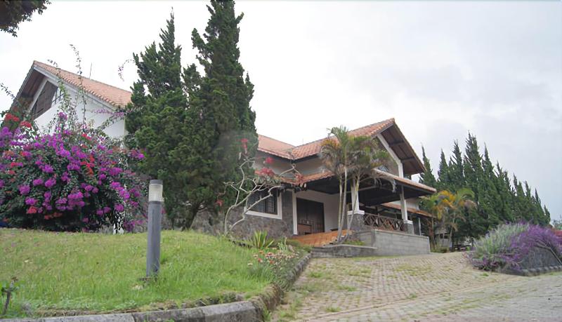 Berlian Resort-Cipanas - Oda