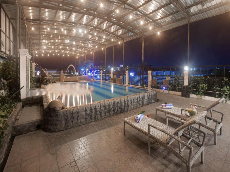 Grand Tryas - Havuz