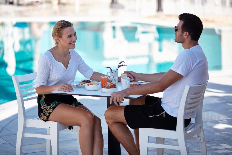 Louis St. Elias Resort & Waterpark - Restoran