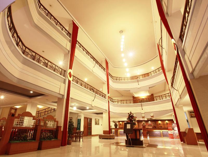 Plaza Hotel Tegal - Lobi