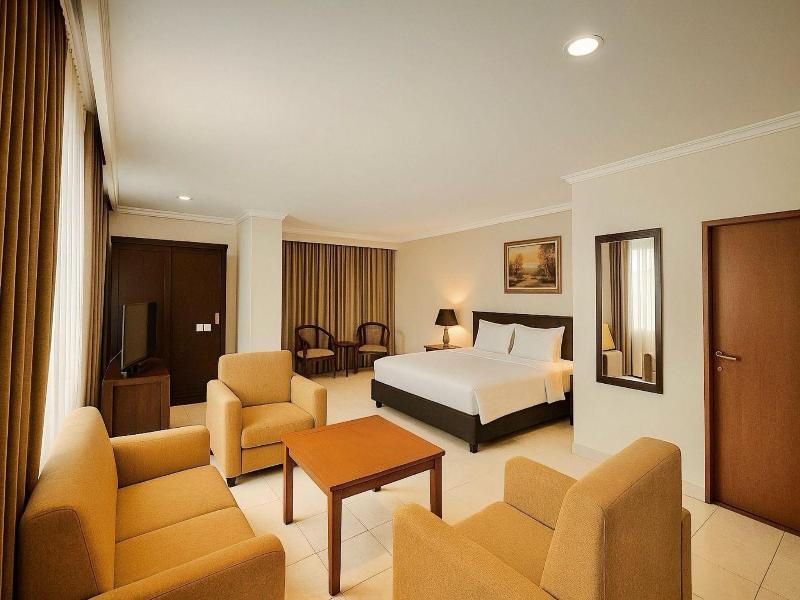 Plaza Hotel Tegal - Oda