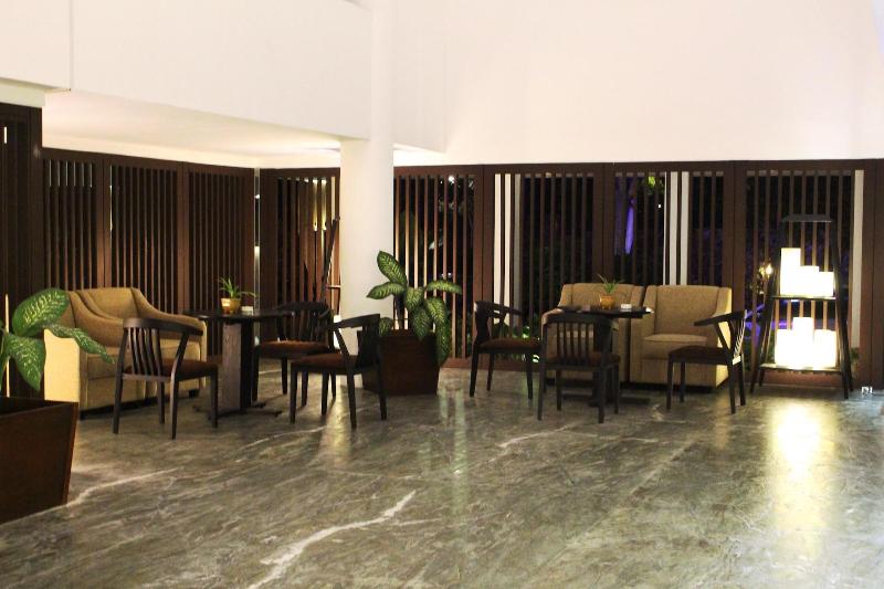 Estrella Hotel - Lobi